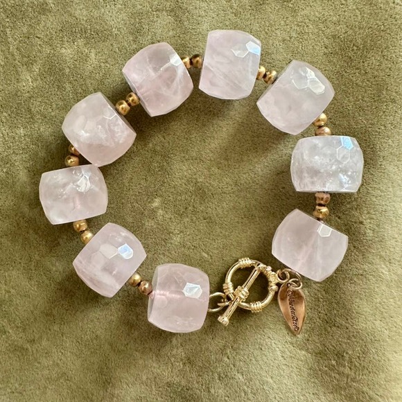 Coldwater Creek Elegant Pink Beaded Rose Quartz Necklace and Bracelet Set - Picture 4 of 7